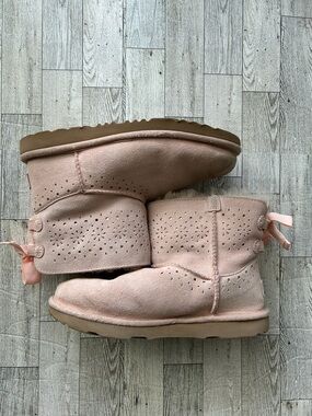 Ugg boots size 6